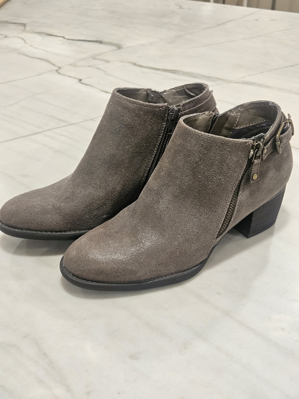 White Mountain Roadhouse Gray Ankle Boots Chunky Block Heel Zipper 7.5
